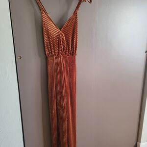 Elegant Rust Pleated Maxi Dress